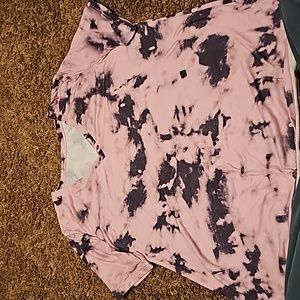 Boutique pink and black v neck t-shirt